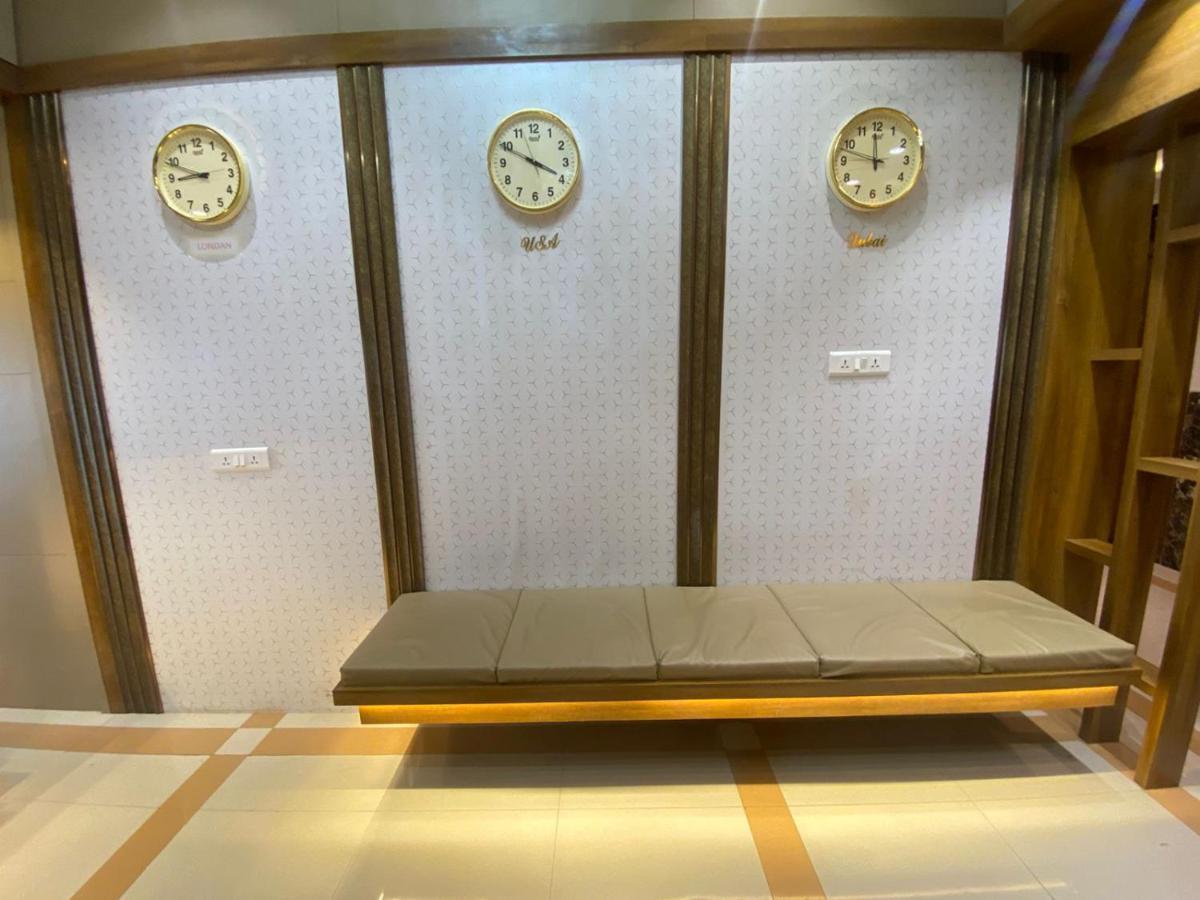 Hotel Bkc Crown - Near Trade Centre, Visa Consulate 뭄바이 외부 사진