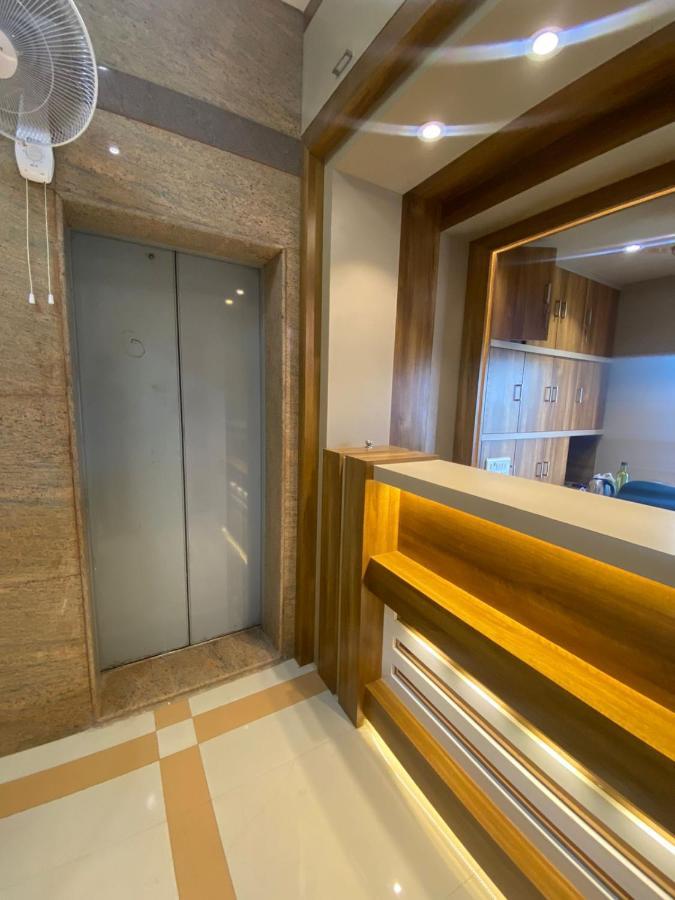 Hotel Bkc Crown - Near Trade Centre, Visa Consulate 뭄바이 외부 사진
