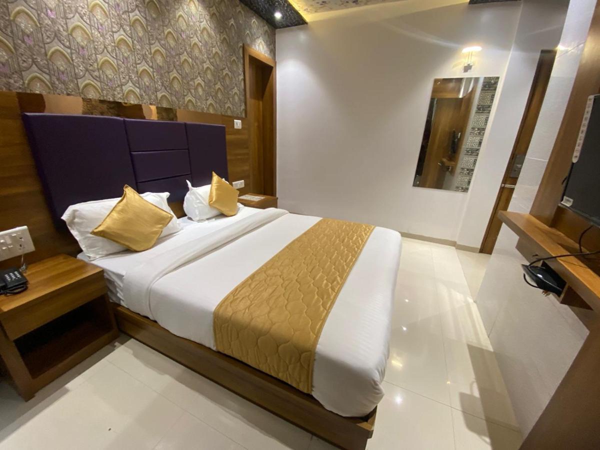 Hotel Bkc Crown - Near Trade Centre, Visa Consulate 뭄바이 외부 사진