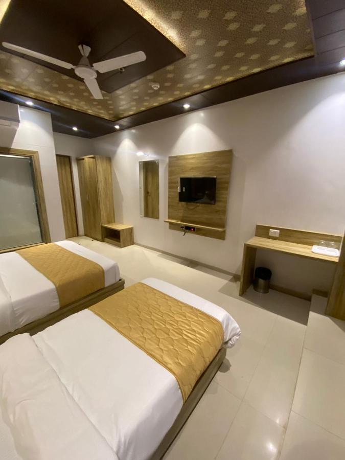 Hotel Bkc Crown - Near Trade Centre, Visa Consulate 뭄바이 외부 사진